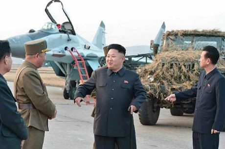 Lãnh đạo Triều Tiên Kim Jong-un vào buồng lái máy bay chiến đấu - 2 An Bình