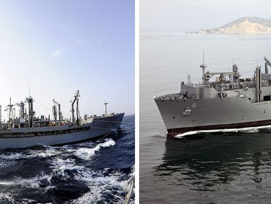 Tàu USNS Walter Diehl (trái) và USNS Amelia Earhart.