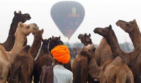 Khinh khí cầu “bất ngờ” hạ cánh xuống nhà tù - 1 Khinh khí cầu “bất ngờ” hạ cánh xuống nhà tù