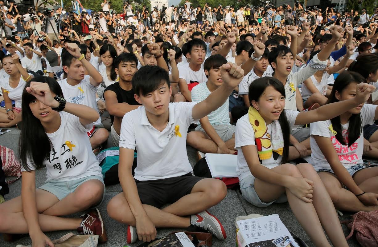 Sinh viên Hồng Kông tuyên bố tiếp tục biểu tình - 1 Sinh viên Hong Kong biểu tình (Ảnh: Washinton Times)