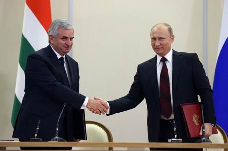 Nga ký thỏa thuận đồng minh với Abkhazia, củng cố sức mạnh tại Biển Đen - 1 Nga ký thỏa thuận đồng minh với Abkhazia, củng cố sức mạnh tại Biển Đen