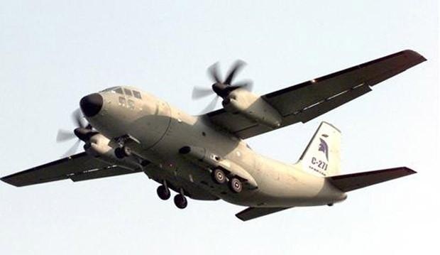 Hai máy bay vận tải quân sự Mỹ "đụng" nhau trên không - 1 Hai máy bay vận tải quân sự Mỹ đụng nhau trên không