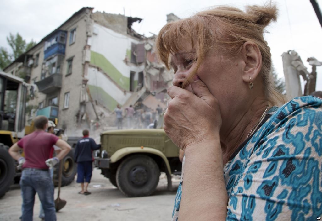 Phát hiện 286 thi thể phụ nữ ở miền Đông Ukraine - 1 Phụ nữ và trẻ em luôn chịu nhiều tổn thương nhất trong các cuộc chiến.