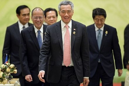 Thủ tướng Nhật Bản Shinzo Abe tham dự hội nghị Cấp cao ASEAN-Nhật Bản.