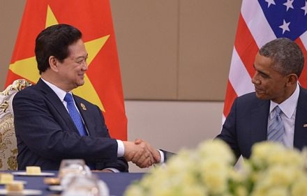 Thủ tướng Việt Nam Nguyễn Tấn Dũng trong cuộc gặp chính thức với Tổng thống Mỹ Barack Obama.