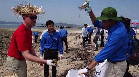 Việt Nam đang ngày càng phát triển mạnh mẽ.