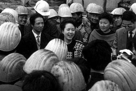 Ảnh thời trẻ của đệ nhất phu nhân Trung Quốc