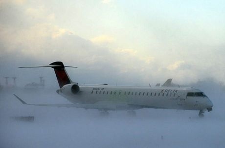 7 trường hợp thiệt mạng liên quan tới trận bão tuyết dữ dội đã được thông báo tại bang New York.