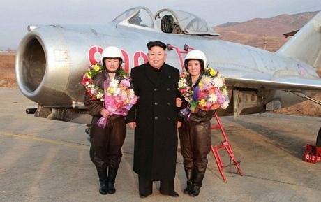 Phi đội F-4 của Iran tham gia một cuộc trình diễn tại thủ đô Tehran hồi tháng 4/2014.