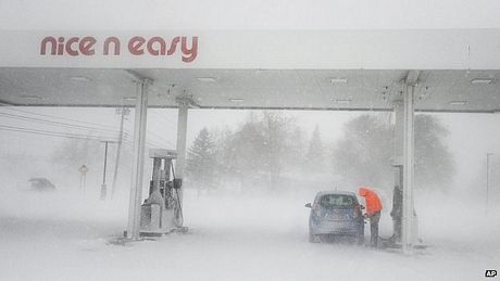 7 trường hợp thiệt mạng liên quan tới trận bão tuyết dữ dội đã được thông báo tại bang New York.