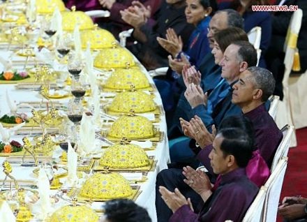 Bát đĩa xa xỉ trong quốc tiệc chiêu đãi lãnh đạo APEC tại Bắc Kinh