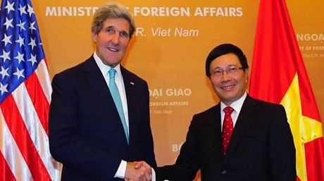 Việt Nam đang ngày càng phát triển mạnh mẽ.