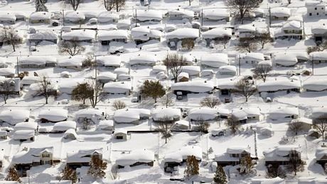 7 trường hợp thiệt mạng liên quan tới trận bão tuyết dữ dội đã được thông báo tại bang New York.