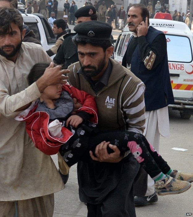 Thế giới lên án vụ thảm sát trường học làm 141 người chết ở Pakistan - 3 Ít nhất 132 học sinh đã thiệt mạng trong vụ thảm sát.