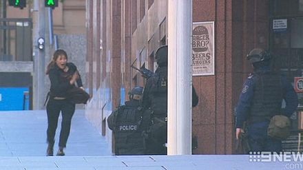 Con tin hoảng loạn chạy khỏi kẻ bắt cóc ở Sydney