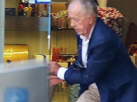 Con tin trong vụ khống chế ở Sydney kể lại giây phút "chạy khỏi tử thần" - 2 Con tin John O'Brien.