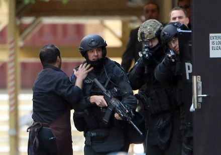 Vụ bắt cóc tại quán cà phê Lindt ở trung tâm thành phố Sydney xảy ra lúc 9h45 sáng giờ địa phương.