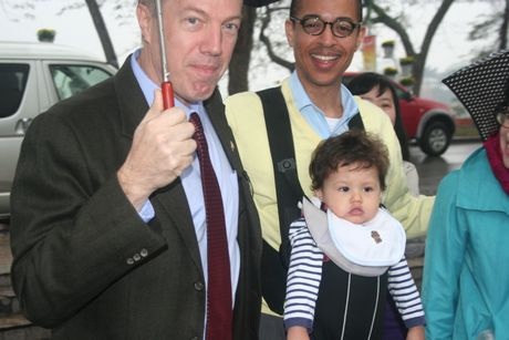 Đại sứ Mỹ thả cá chép tiễn ông Táo về trời