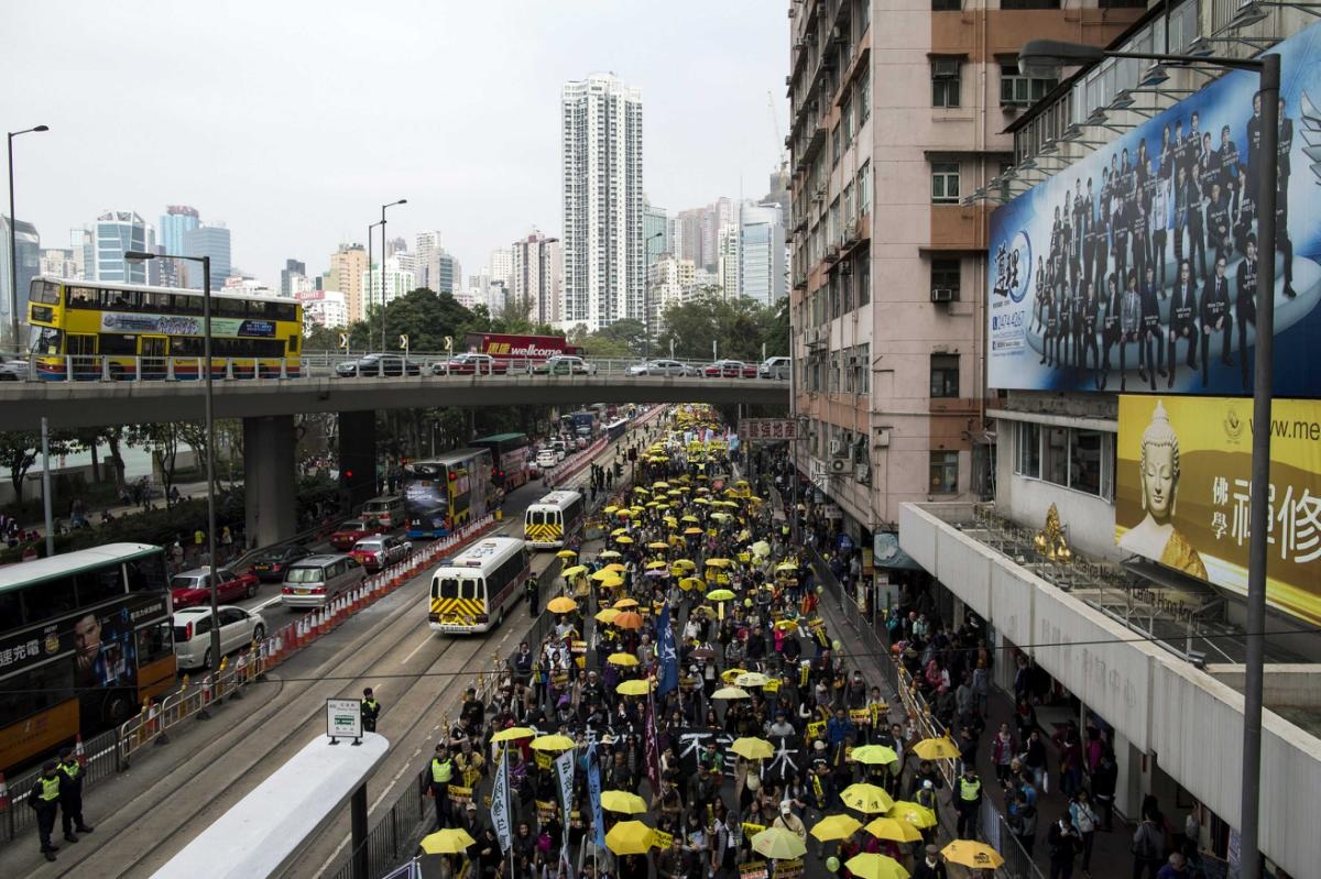Tái diễn biểu tình ở Hong Kong, Trung Quốc - 1 Biểu tình lại tái diễn ở Hong Kong vào ngày 1/2. Ảnh: Reuters.