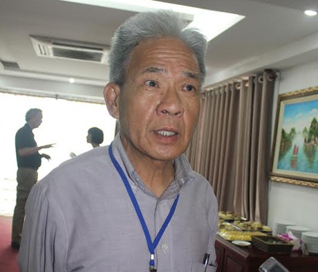 Muốn hiểu hòa bình, hãy đến Việt Nam - 1 Ông Peter Nguyễn trò chuyện với báo chí nhân chuyến trở lại quê hương lần thứ 10.