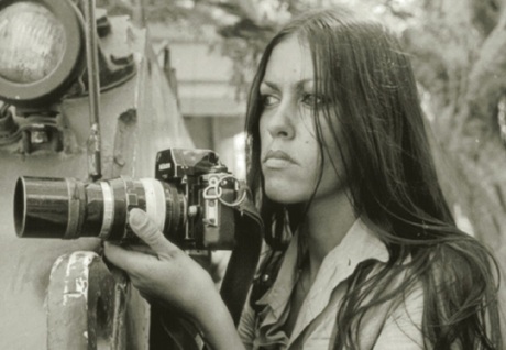 Nữ phóng viên chiến trường Demulder thời trẻ (Ảnh: