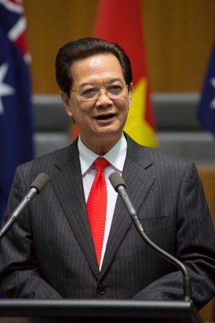 Thủ tướng Nguyễn Tấn Dũng phát biểu trong cuộc họp báo. (Ảnh: