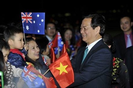 Thủ tướng Nguyễn Tấn Dũng được chào đón khi tới thủ đô Canberra. (Ảnh: