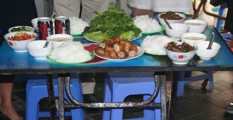 Ông Ahlin dùng điện thoại cá nhân ghi lại những khoảnh khắc đẹp.