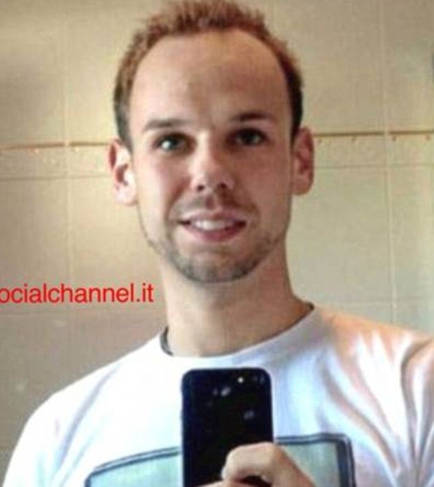 Cơ trưởng máy bay Đức: "Hãy mở cái cửa chết tiệt này ra" - 1 Cơ phó Andreas Lubitz, người được tin đã cố tình cho máy bay đâm xuống núi (Ảnh: