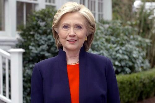 Cựu Ngoại trưởng Mỹ Hillary Clinton trong video tuyên bố tranh cử. (Ảnh chụp màn hình)