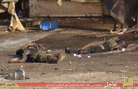 Các nguồn tin cho biết IS đã sát hại nhiều nhân an ninh và dân thường khi đánh chiếm thành phố này.