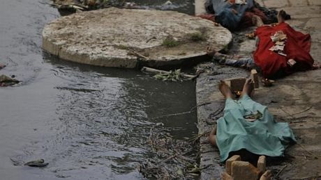 Giới chức Nepal cho biết riêng thủ đô Kathmandu có ít nhất 1.100 người thiệt mạng.