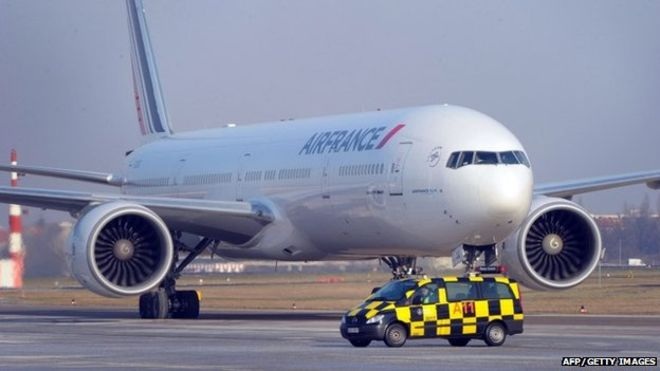 Máy bay Air France suýt đâm vào núi - 1 Một chiếc Boeing 777 của Air France (Ảnh: