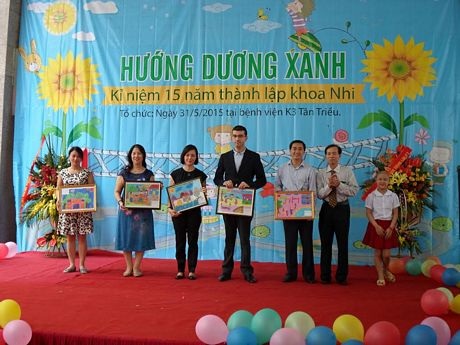 Các món quà nhỏ góp phần mang lại đời sống tinh thần cho các bệnh nhi.