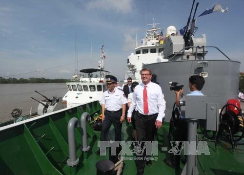 Bộ trưởng Quốc phòng Mỹ thăm Bộ Tư lệnh Hải quân và Vùng Cảnh sát biển 1 - 1 Bộ trưởng Quốc phòng Mỹ thăm Bộ Tư lệnh Hải quân và Vùng Cảnh sát biển 1