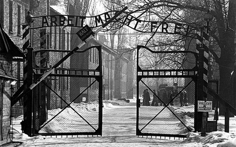 7 cuộc vượt ngục táo tợn nhất trong lịch sử - 4 Cánh cổng nhà tù Auschwitz (Ảnh: