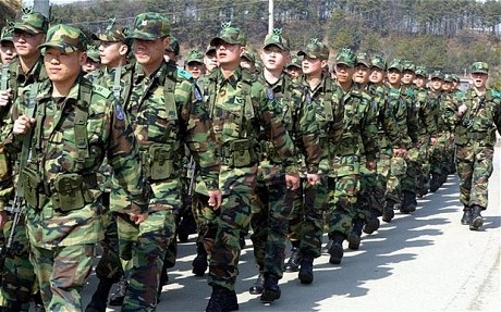 Hàn Quốc truy tố 10 tướng quân đội tham ô hàng trăm triệu USD - 1 Các sỹ quan quân đội Hàn Quốc. (Ảnh minh họa: