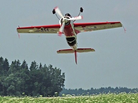Những máy bay đình đám làm nên thương hiệu của Sukhoi