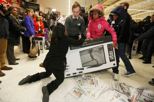 Black Friday là ngày gì và tại sao người ta "phát cuồng" vì Black Friday? - 13 Black Friday là ngày gì và tại sao người ta "phát cuồng" vì Black Friday? - 13