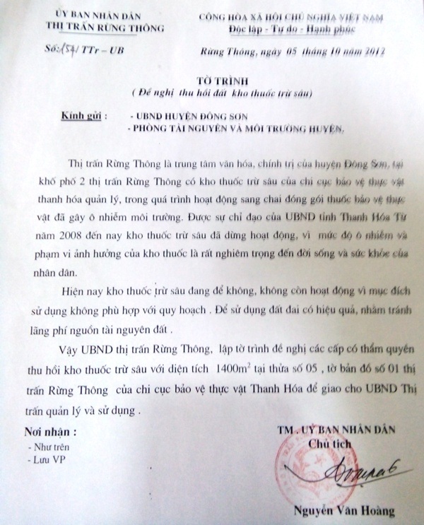 Kho thuốc trừ sâu hàng chục năm "ẩn mình" trong khu dân cư - 2 Chính quyền đã nhiều lần đề nghị di dời