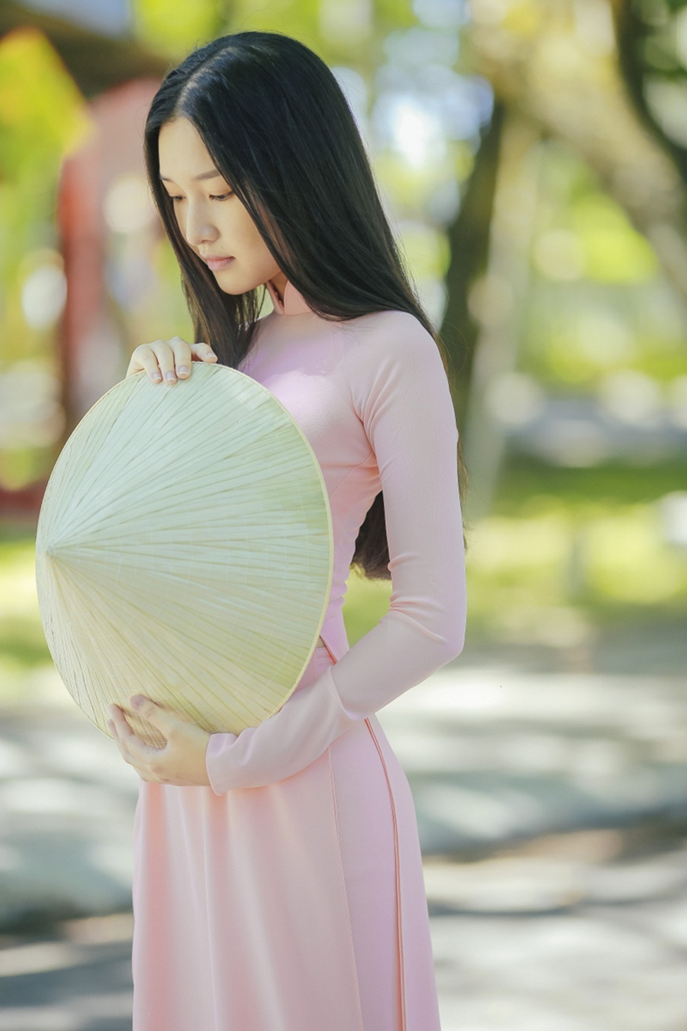 Nhan sắc nàng thơ xứ Huế vào chung kết Hoa hậu Việt Nam - Ảnh 11.