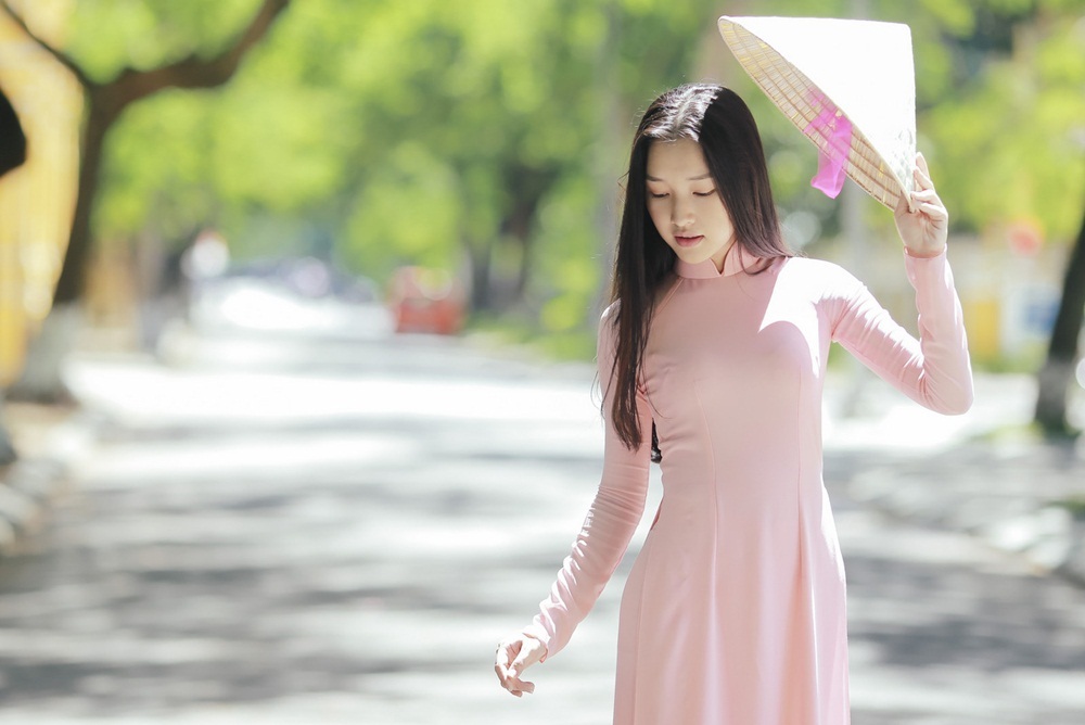 Nhan sắc nàng thơ xứ Huế vào chung kết Hoa hậu Việt Nam - Ảnh 16.