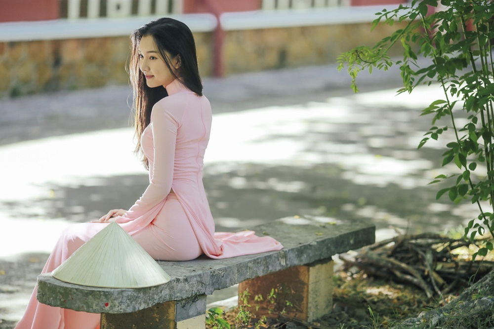 Nhan sắc nàng thơ xứ Huế vào chung kết Hoa hậu Việt Nam - Ảnh 10.