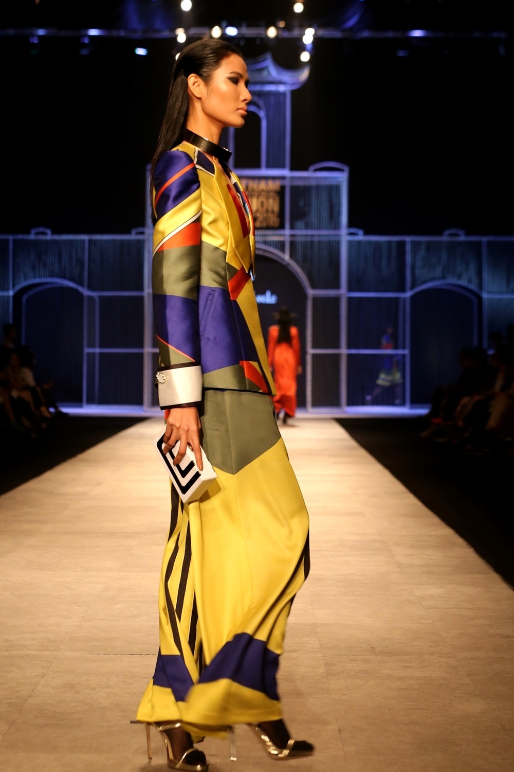 bh0t4271-1478404939544