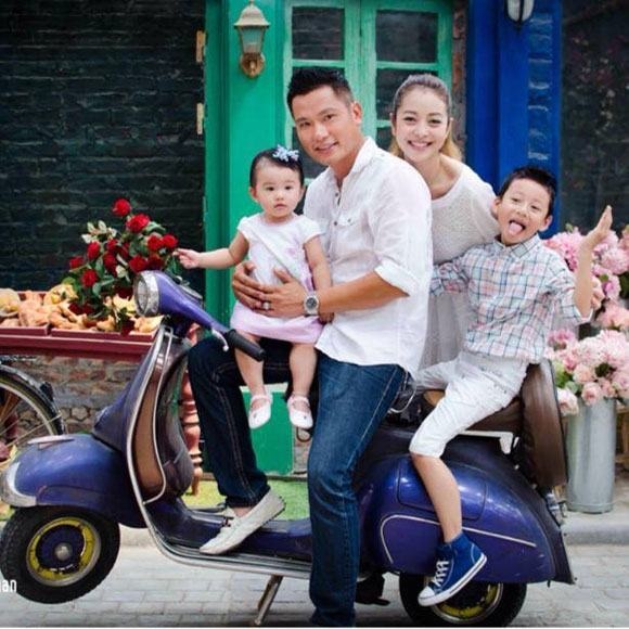 Những ông “bố dượng” nổi tiếng của showbiz Việt - 3 Jennifer Phạm hạnh phúc với tổ ấm thứ 2 của mình
