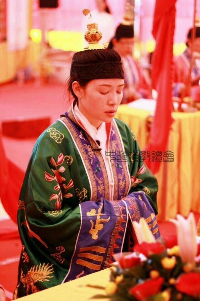 Phận đời tụt dốc của nữ diễn viên từng kiếm hơn 200 triệu đồng/tháng - 11 Phận đời tụt dốc của nữ diễn viên từng kiếm hơn 200 triệu đồng/tháng - 11