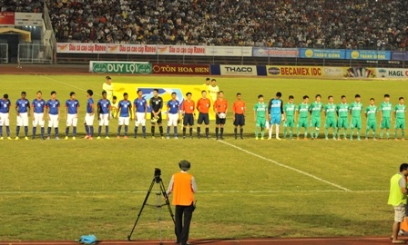 Công Phượng, Tuấn Anh khiến sân Cần Thơ bị “vỡ” - 4 Đúng 18 giờ trận đấu giữa U19 Học viện HAGL – Arsenal JMG với U21 Malaysia.