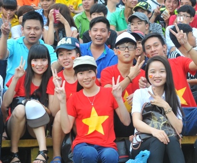 Nhiều teen đến sơm cổ vũ cho U21 Việt Nam và cho anh Công Phượng, Tuấn Anh, Hồng Duy...