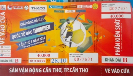 Xuất hiện chiêu vé cũ “hóa” mới của phe vé chợ đen - 2 Ngày tháng của vé thật phát hành ngày 28/10, số ngày tháng được ghi to rõ ràng