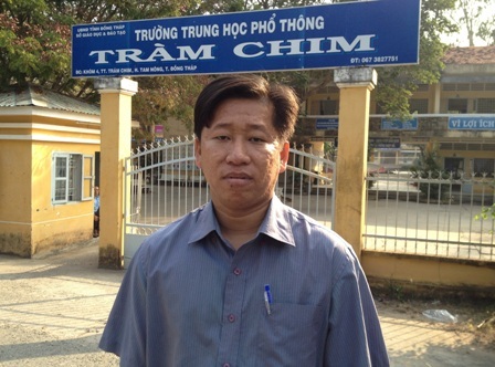 Gặp hai giáo viên vùng biên dạy giỏi - 2 Ngoài những giờ giảng hết mình trên lớp, thầy Tâm dành nhiều thời gian nghiên cứu khoa học